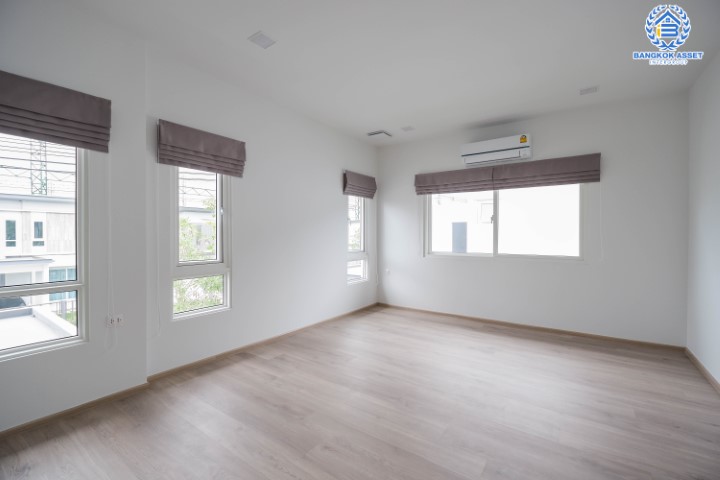 บ้านเดี่ยวมือสอง นนทบุรี ม.พฤกษ์ลดา ราชพฤกษ์-345 เนื้อที่กว้างขวางมากถึง 53.40 ตร.ว. ฟังก์ชัน 3 ห้องนอน 3 ห้องน้ำ ที่จอดรถ 2 คัน บ้านสภาพใหม่เอี่ยม พร้อมเข้าอยู่ ตั้งบนทำเลเดินทางสะดวก ใกล้รถไฟฟ้าสายสีม่วง "สถานีคลองบางไผ่" และจุดขึ้นทางด่วน "ศรีรัช(แจ้งวัฒนะ)"